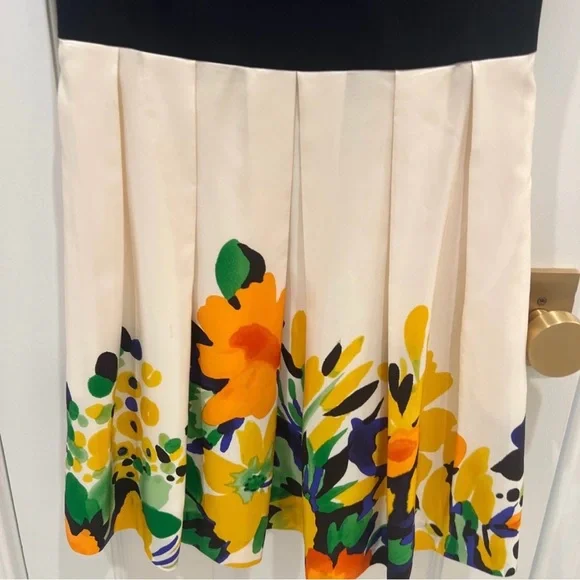 Shoshanna Pleated Sleeveless Floral Black and Cream Silk Dress Women's Size 6 - Picture 3 of 8